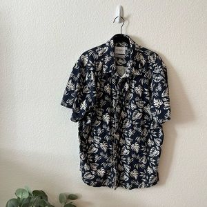 Men’s Hawaiian button down